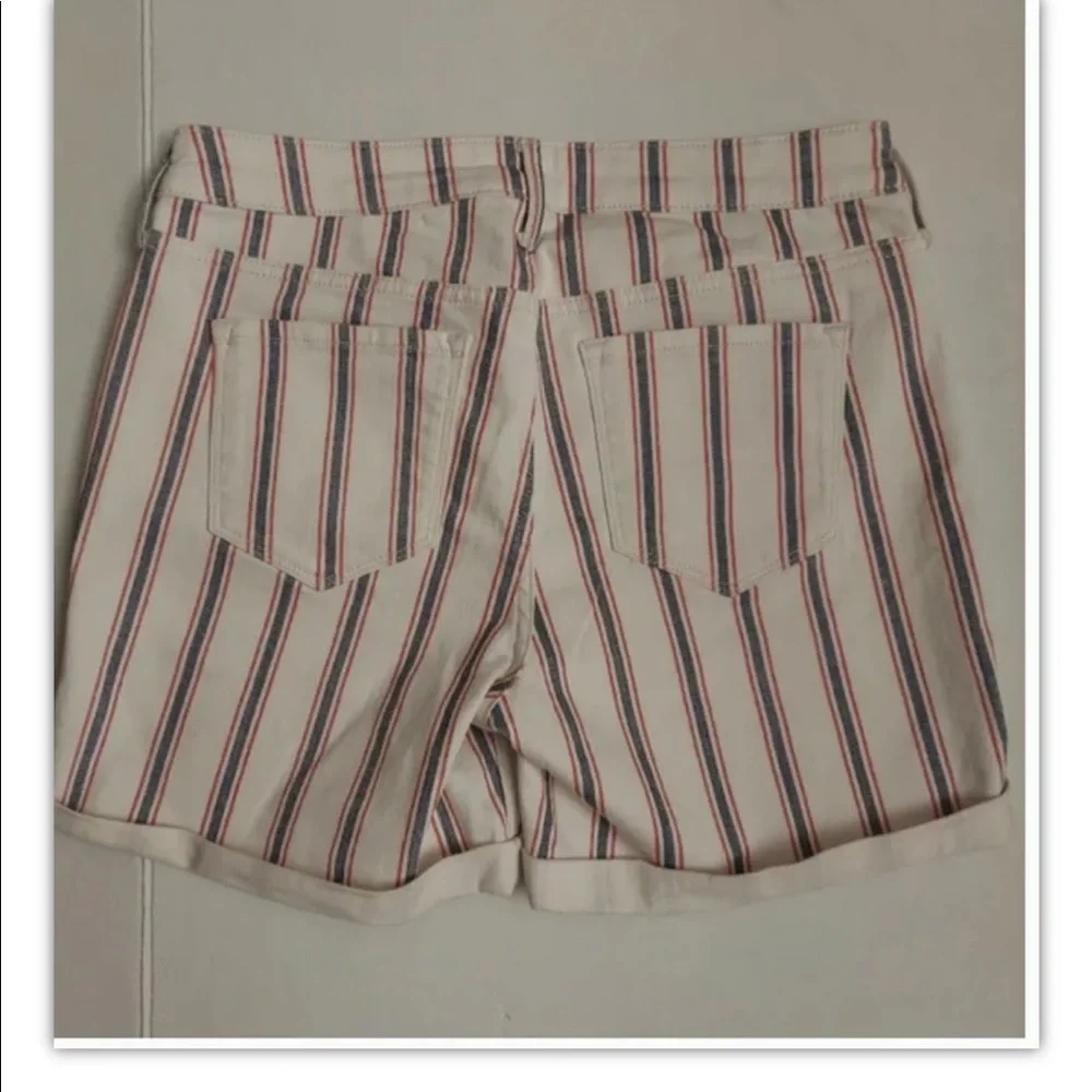 BNWT Old Navy Button Fly Stripe Jean Shorts 12 - Picture 4 of 6